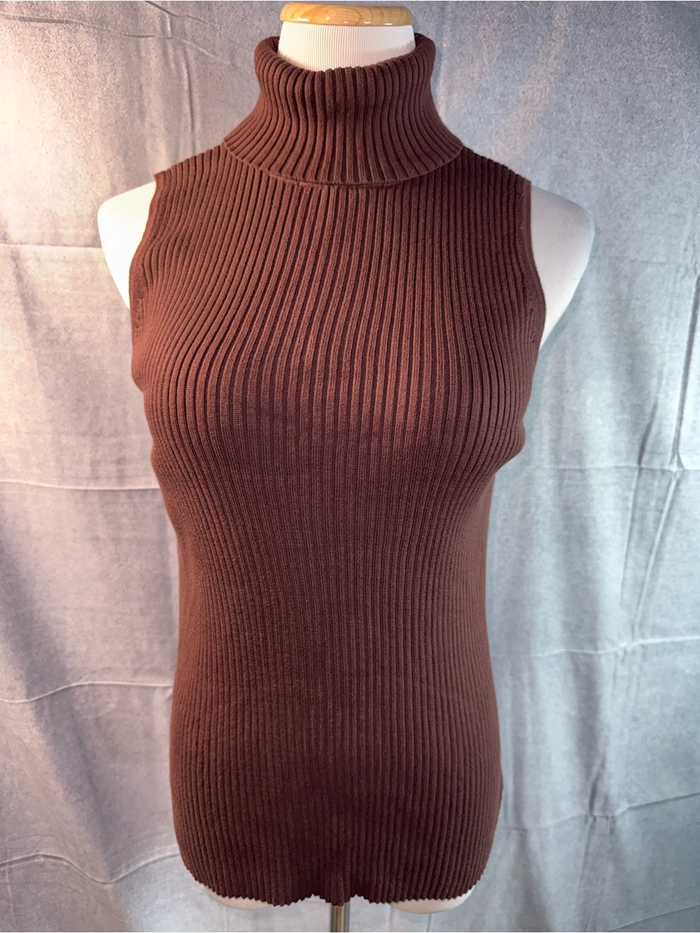 2221-Vintage Newport News Sleeveless Ribbed Turtleneck - Chocolate Brown